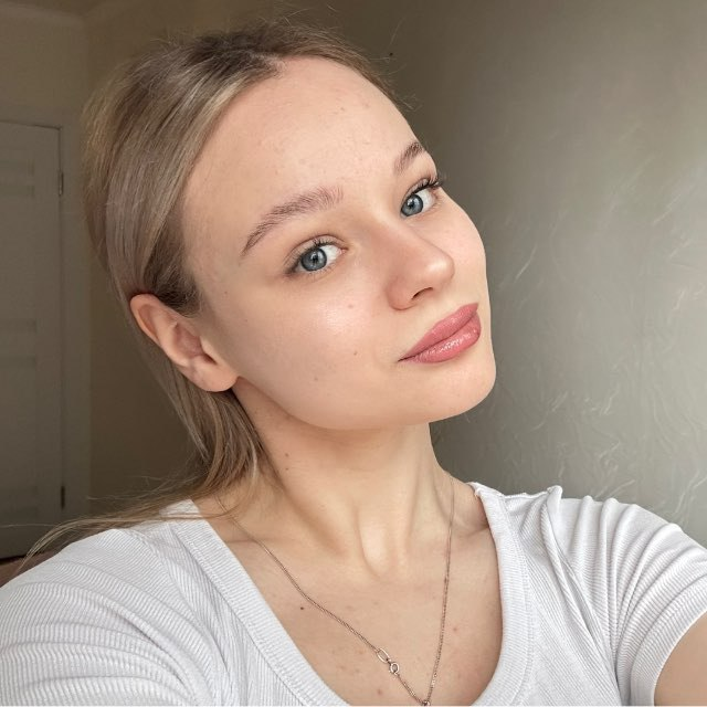 Elizabeth Trader - Professional Crypto & Binary Trading Expert